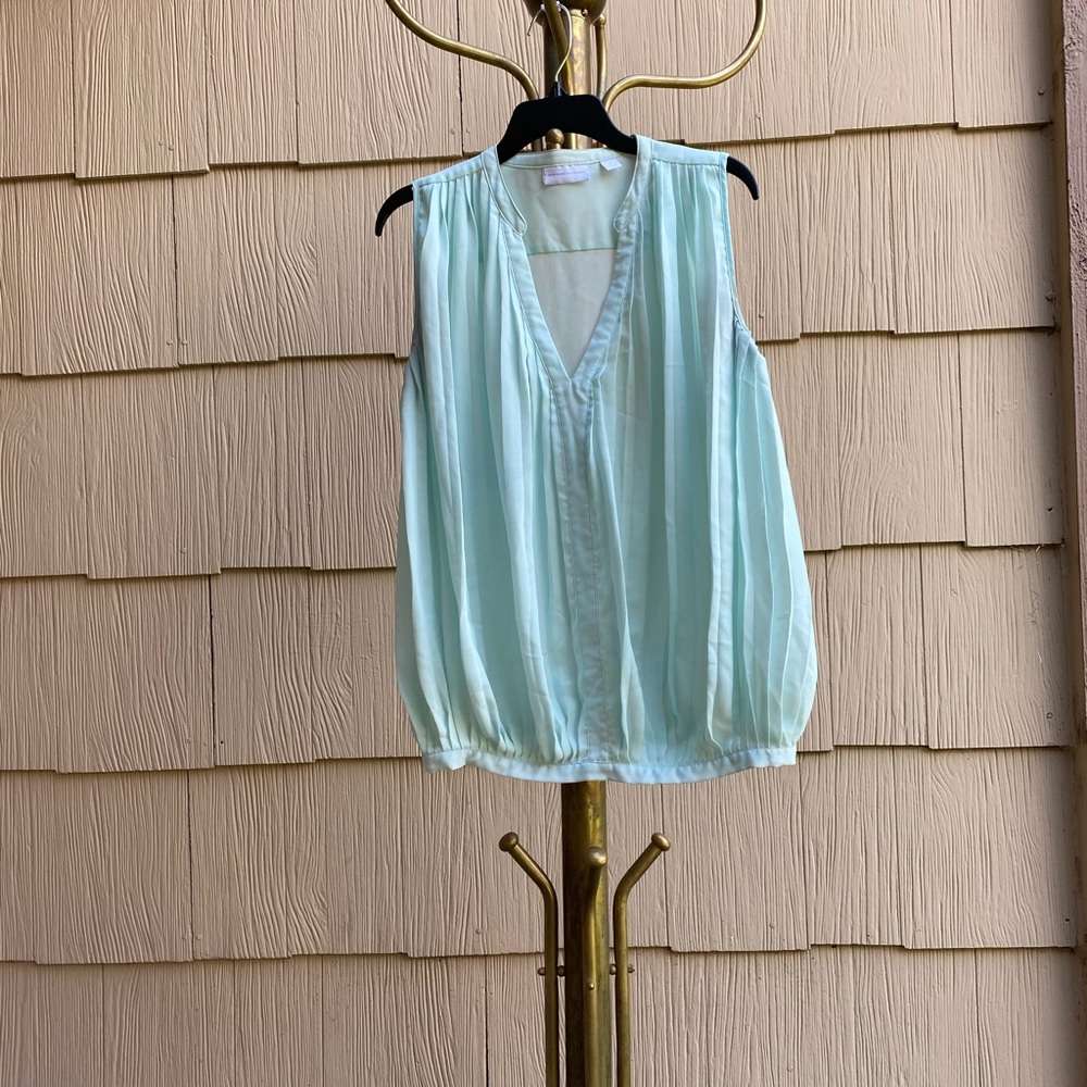 Sleeveless Blouse